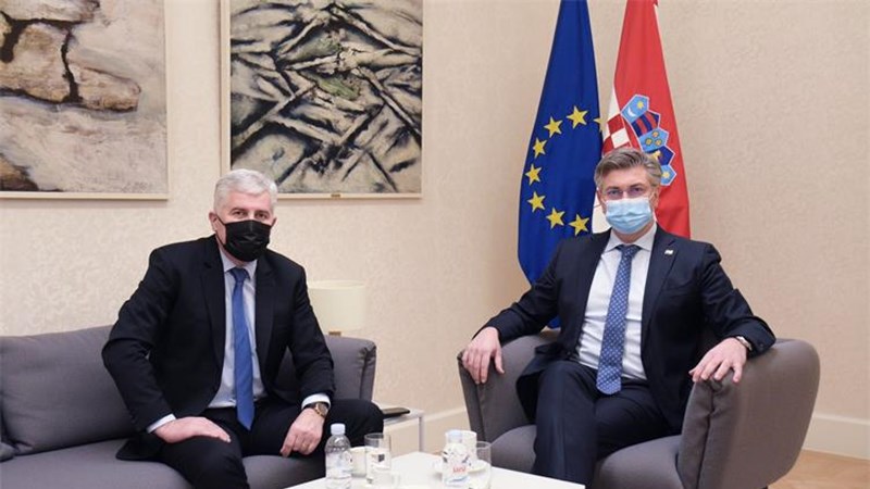 Plenković i Čović: Podrška Ukrajini i osuda ruske agresije, sigurnost i europska perspektiva BiH su zajednički prioritet